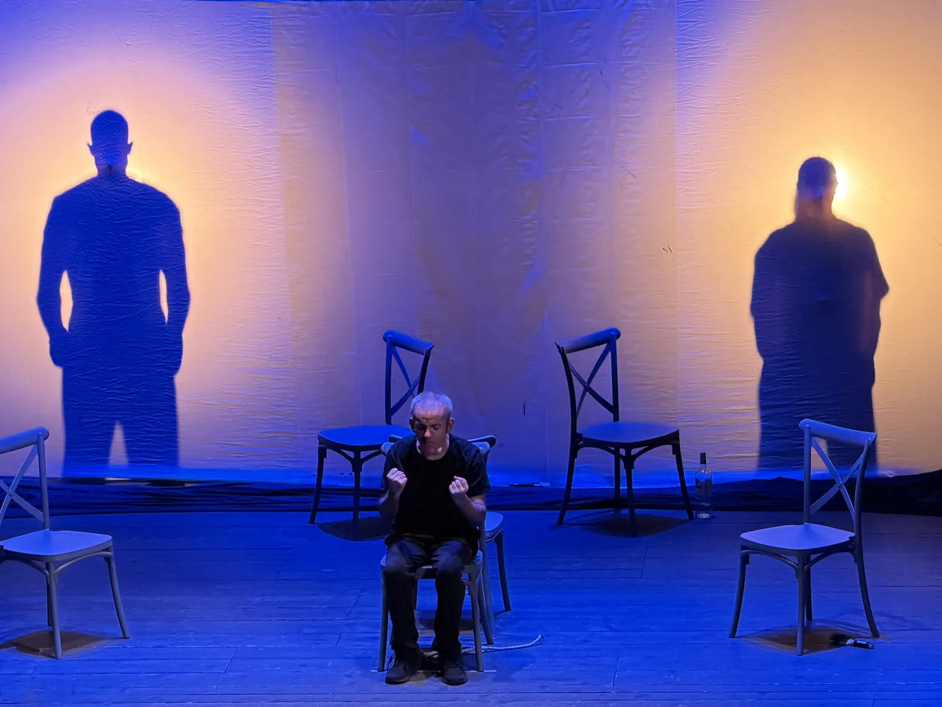 Foto dello Spettacolo teatrale “Io-La Rinascita” a cura della Compagnia Teatrale Il Giullare – Coop. Soc. Promozione Sociale e Solidarietà di Trani- Meeting del Volontariato 2025 "Il Coraggio della Speranza" 13 Dicembre 2025 ore 21:00